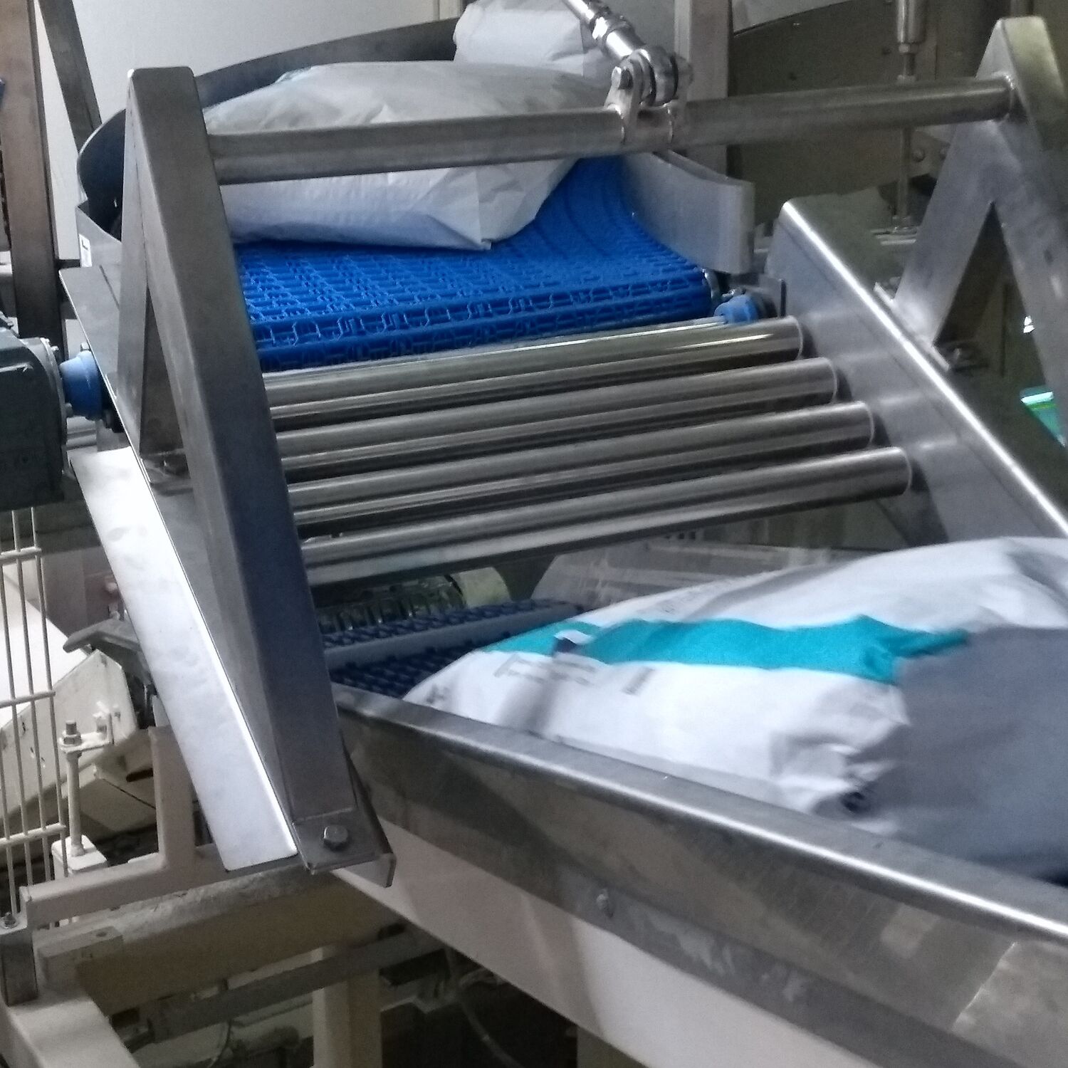 IMG 20171109 124121913 BURST000 COVER TOP